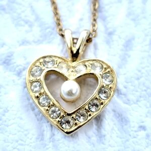 Vintage Gold Heart Shaped Faux Diamond Necklace & Floral Earrings Set